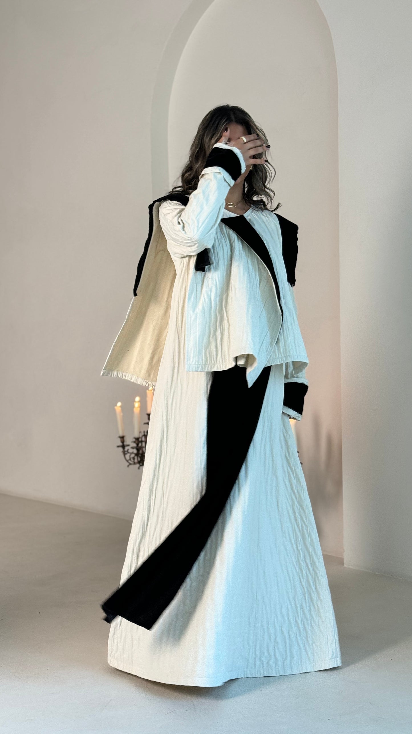 VELVET BLACK X BIEGE